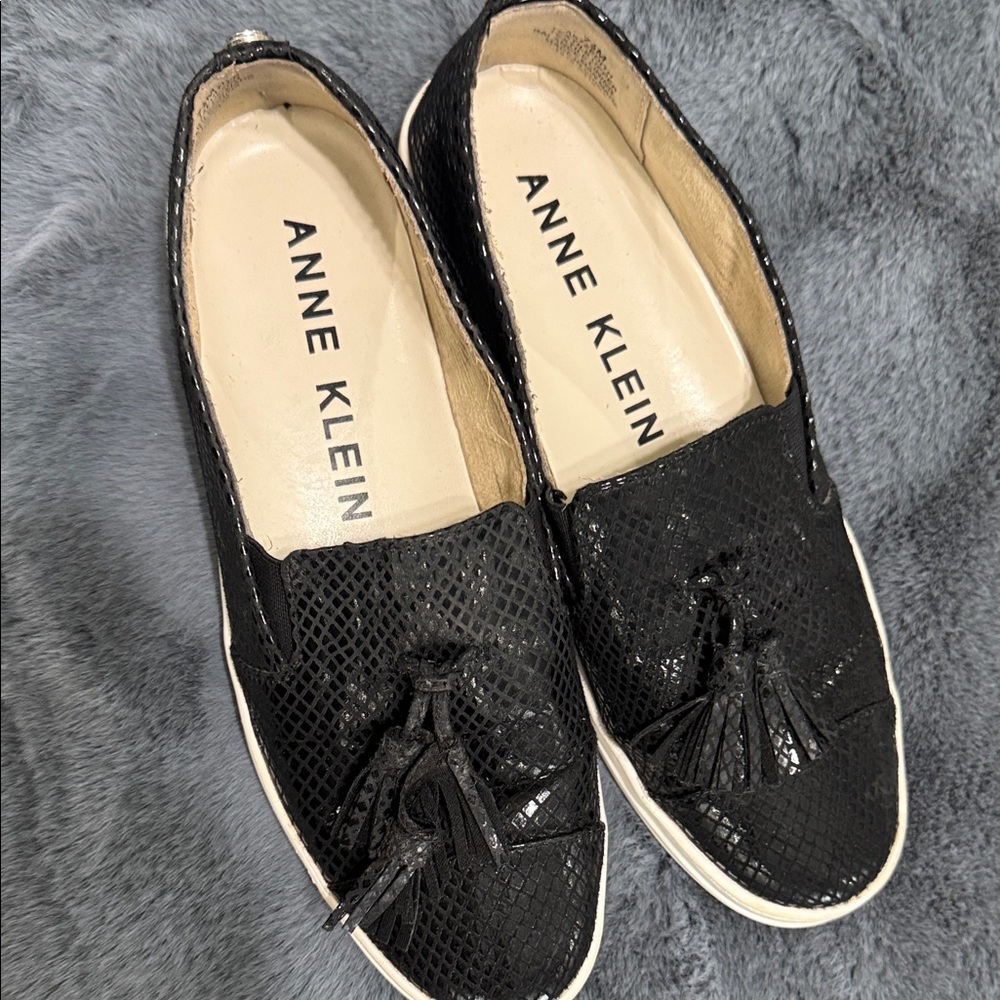 Anne Klein Black Snake-Pattern Loafers
